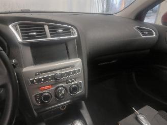 Citroën C4 C4 Berline (NC) Hatchback 5-drs 1.6 BlueHDI 100 (DV6FD(BHY)) [73kW]  (=
07-2014/05-2018) picture 16