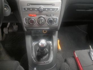 Citroën C4 C4 Berline (NC) Hatchback 5-drs 1.6 BlueHDI 100 (DV6FD(BHY)) [73kW]  (=
07-2014/05-2018) picture 17