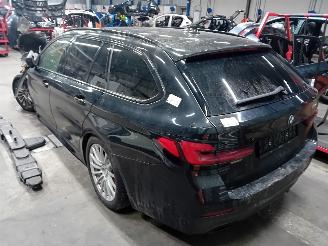 BMW 5-serie 5 serie Touring (G31) Combi 530i 2.0 TwinPower Turbo 16V Mild Hybrid (=
B48-B20B) [185kW]  (07-2020/...) picture 4