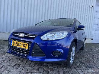 Vaurioauto  passenger cars Ford Focus Focus 3 Wagon Combi 1.0 Ti-VCT EcoBoost 12V 100 (M2DA(Euro 5)) [74kW] =
 (02-2012/05-2018) 2014/12