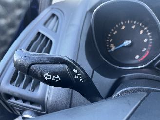 Ford Focus Focus 3 Wagon Combi 1.0 Ti-VCT EcoBoost 12V 100 (M2DA(Euro 5)) [74kW] =
 (02-2012/05-2018) picture 13