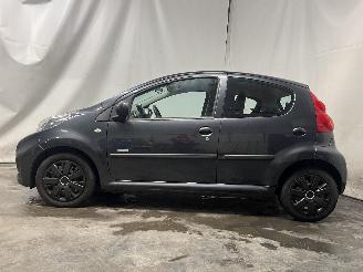 Peugeot 107 107 Hatchback 1.0 12V (384F(1KR)) [50kW]  (06-2005/05-2014) picture 4