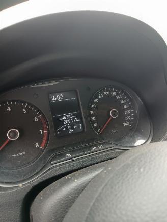 Volkswagen Polo Polo V (6R) Hatchback 1.2 12V (CGPB(Euro 5)) [44kW]  (06-2009/05-2014)= picture 2