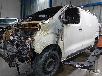 Dezmembrări autoturisme Opel Vivaro Vivaro Van 2.0 CDTI 177 (D20DTR(DW10FDCU)) [130kW]  (03-2019/04-2025) 2021/5