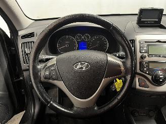 Hyundai I-30 i30 Crosswagon (WWH) Combi 1.4 CVVT 16V (G4FA) [80kW]  (11-2009/06-201=
2) picture 18