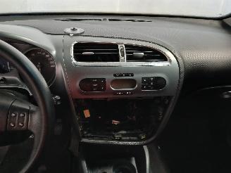 Seat Leon Leon (1P1) Hatchback 5-drs 1.4 TSI 16V (CAXC) [92kW]  (11-2007/12-2012=
) picture 16