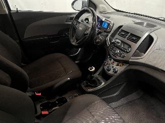 Chevrolet Aveo Aveo (300) Hatchback 1.2 16V (LDC) [63kW]  (03-2011/12-2015) picture 8