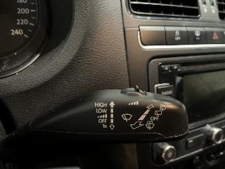 Volkswagen Polo Polo V (6R) Hatchback 1.2 12V (CGPB(Euro 5)) [44kW]  (06-2009/05-2014)= picture 18