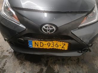 Toyota Aygo Aygo (B40) Hatchback 1.0 12V VVT-i (1KR-FE) [51kW]  (05-2014/06-2018) picture 22