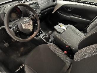 Toyota Aygo Aygo (B40) Hatchback 1.0 12V VVT-i (1KR-FE) [51kW]  (05-2014/06-2018) picture 10