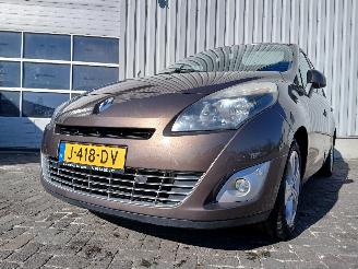 Voiture accidenté Renault Scenic Grand Scénic III (JZ) MPV 1.4 16V TCe 130 (H4J-700(H4J-A7)) [96kW]  =
(02-2009/12-2016) 2010/7