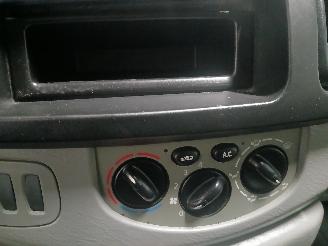 Renault Trafic Trafic New (FL) Van 1.9 dCi 82 16V (F9Qt-762) [60kW]  (03-2001/10-2006=
) picture 15