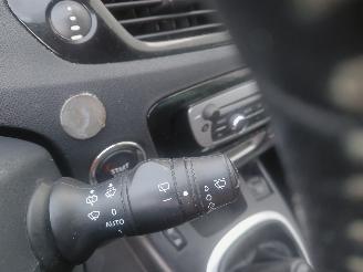 Renault Scenic Grand Scénic III (JZ) MPV 1.4 16V TCe 130 (H4J-700(H4J-A7)) [96kW]  =
(02-2009/12-2016) picture 14