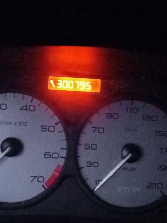 Citroën Berlingo Berlingo Cinqspace, Multispace MPV 1.6 16V (TU5JP4(NFU)) [80kW]  (10-2=
000/12-2011) picture 2