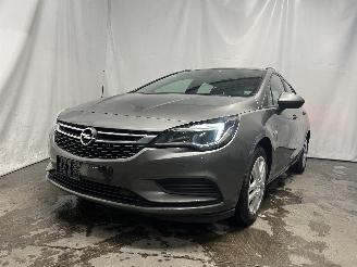 skadebil auto Opel Astra Astra K Sports Tourer Combi 1.6 CDTI 110 16V (B16DTE) [81kW]  (04-2016=
/08-2019) 1980/2