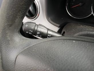 Dacia Logan Logan MCV II/III/Sandero Wagon Combi 0.9 TCE 12V (H4B-400(H4B-A4)) [66=
kW]  (02-2013/...) picture 14