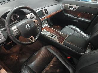 Jaguar XF XF (CC9) Sedan 2.7 D V6 24V (7G(AJ-TDV6)) [152kW]  (03-2008/04-2015) picture 12