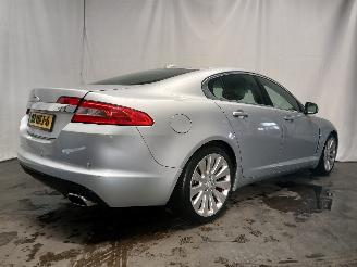 Jaguar XF XF (CC9) Sedan 2.7 D V6 24V (7G(AJ-TDV6)) [152kW]  (03-2008/04-2015) picture 6