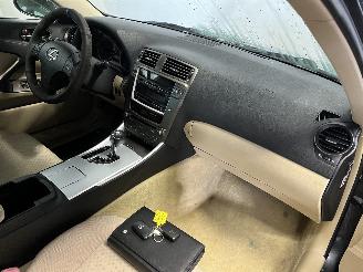 Lexus IS IS (E2) Sedan 250 2.5 V6 24V (4GRFSE) [153kW]  (08-2005/03-2013) picture 22