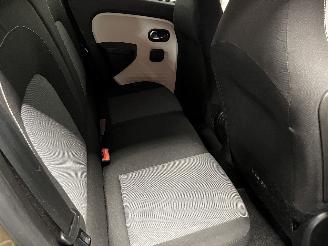 Renault Twingo Twingo III (AH) Hatchback 5-drs 1.0 SCe 70 12V (H4D-400(H4D-A4)) [52kW=
]  (09-2014/...) picture 13