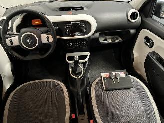 Renault Twingo Twingo III (AH) Hatchback 5-drs 1.0 SCe 70 12V (H4D-400(H4D-A4)) [52kW=
]  (09-2014/...) picture 14