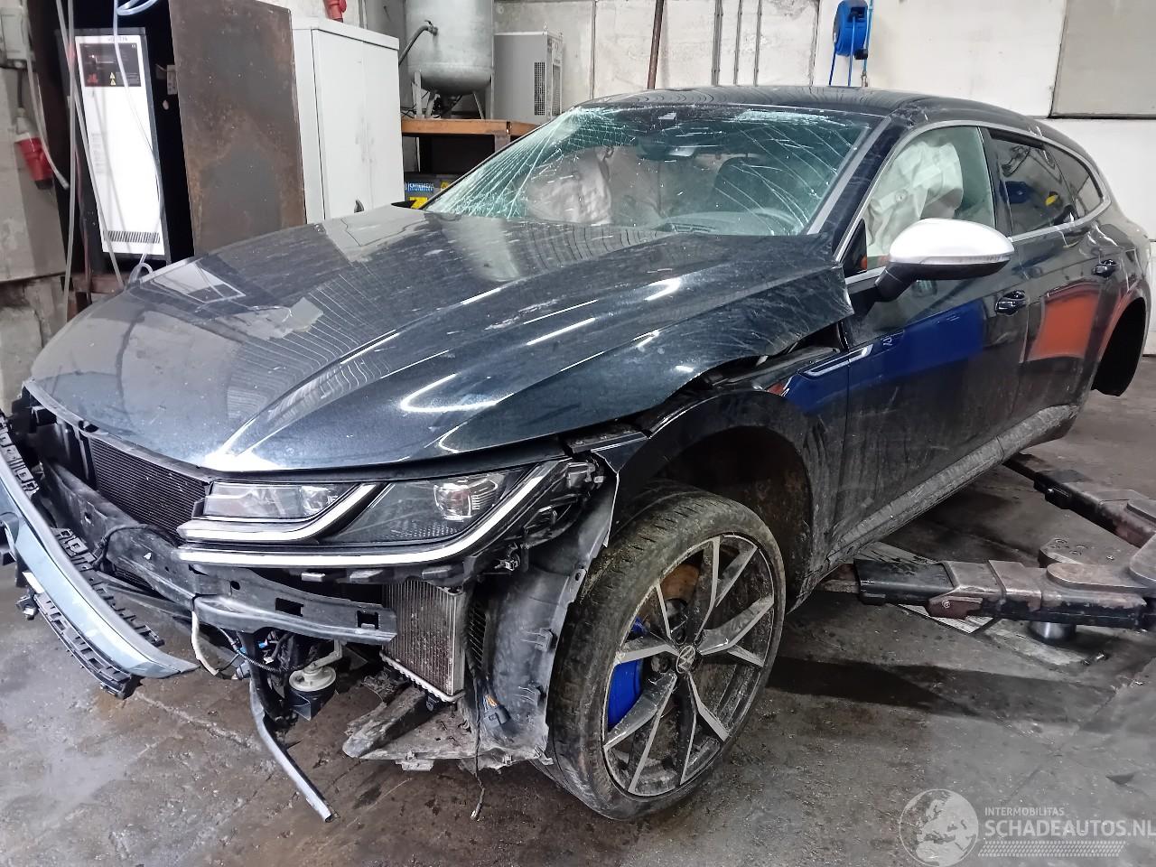 Volkswagen Arteon Arteon Shooting Brake (3HAC) Combi 2.0 TSI R 16V 4Motion (DNFG) [235kW=
]  (11-2020/...)