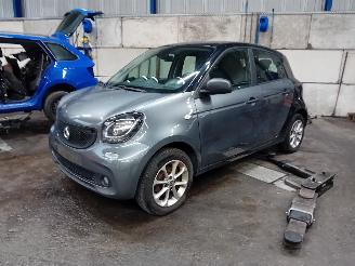  Smart Forfour Forfour (453) Hatchback 5-drs 1.0 12V (M281.920) [52kW]  (07-2014/...)= 2016/7
