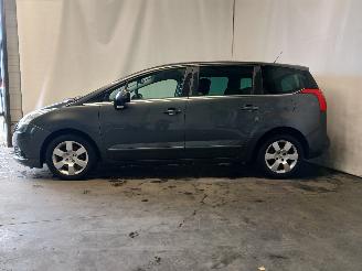 Peugeot 5008 5008 I (0A/0E) MPV 1.6 VTI 16V (EP6C(5FS)) [88kW]  (09-2009/03-2017) picture 4