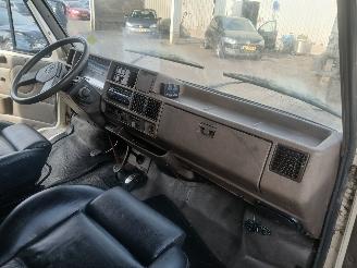 Peugeot J5 J5 (280P) Bus 2.5 D (CRD93) [54kW]  (09-1981/09-1990) picture 15