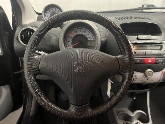 Peugeot 107 107 Hatchback 1.0 12V (384F(1KR)) [50kW]  (06-2005/05-2014) picture 23