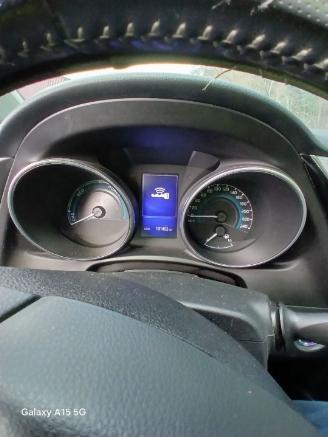 Toyota Auris Auris Touring Sports (E18) Combi 1.8 16V Hybrid (2ZRFXE) [100kW]  (07-=
2013/12-2018) picture 2