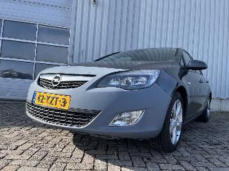 damaged passenger cars Opel Astra Astra J (PC6/PD6/PE6/PF6) Hatchback 5-drs 1.4 16V ecoFLEX (A14XER(Euro=
 5)) [74kW]  (12-2009/10-2015) 2011/3