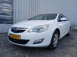 skadebil auto Opel Astra Astra J Sports Tourer (PD8/PE8/PF8) Combi 1.7 CDTi 16V (A17DTR(Euro 5)=
) [81kW]  (10-2010/10-2015) 2011/11