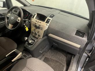 Opel Zafira Zafira (M75) MPV 1.6 16V (Z16XER(Euro 4)) [85kW]  (01-2008/04-2015) picture 13