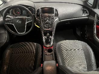 Opel Astra Astra J (PC6/PD6/PE6/PF6) Hatchback 5-drs 1.4 Turbo 16V (A14NEL(Euro 5=
)) [88kW]  (10-2010/10-2015) picture 11