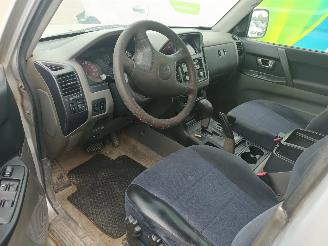 Mitsubishi Pajero Pajero Hardtop (V6/7) Terreinwagen 3.2 DI-D 16V (4M41) [118kW]  (04-20=
00/12-2006) picture 2