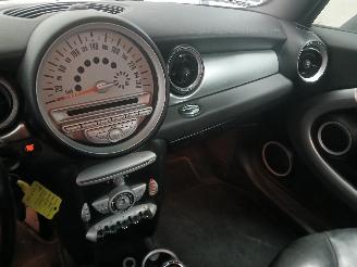 Mini Mini Mini (R56) Hatchback 1.6 Cooper D 16V (DV6TED4(9HZ)) [80kW]  (11-2006/=
09-2010) picture 15