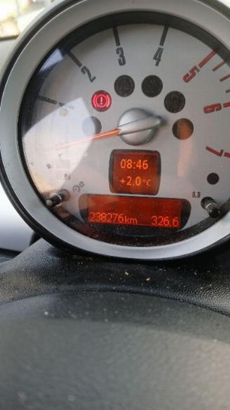 Mini Mini Mini (R56) Hatchback 1.6 Cooper D 16V (DV6TED4(9HZ)) [80kW]  (11-2006/=
09-2010) picture 2