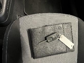 Volkswagen Up! Up! (121) Hatchback 1.0 12V 60 (CHYA) [44kW]  (08-2011/08-2020) picture 28