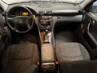 Mercedes C-klasse C (W203) Sedan 2.0 C-200K 16V (M111.955) [120kW]  (05-2000/06-2002) picture 16