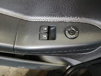 Kia Cee d Cee'd Sporty Wagon (EDF) Combi 1.4 16V (G4FA) [80kW]  (09-2007/12-2012=
) picture 12