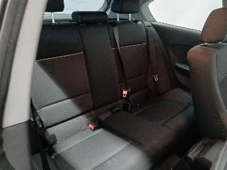 BMW 1-serie 1 serie (E81) Hatchback 3-drs 118i 16V (N43-B20A) [105kW]  (09-2006/12=
-2011) picture 9