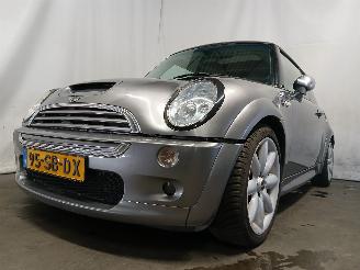 Coche accidentado Mini Mini Mini Cooper S (R53) Hatchback 1.6 16V (W11-B16A) [120kW]  (03-2002/09-=
2006) 2003/5