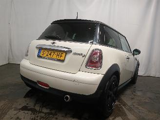 Mini Mini Mini (R56) Hatchback 1.6 Cooper D 16V (DV6TED4(9HZ)) [80kW]  (11-2006/=
09-2010) picture 5