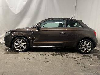 Audi A1 A1 (8X1/8XK) Hatchback 3-drs 1.2 TFSI (CBZA) [63kW]  (05-2010/04-2015)= picture 4