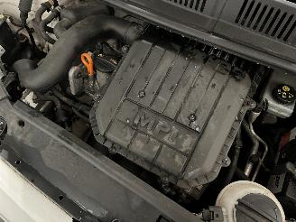 Volkswagen Up! Up! (121) Hatchback 1.0 12V 75 (CWRA) [55kW]  (08-2011/11-2019) picture 12