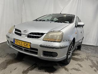 krockskadad bil auto Nissan Almera Almera Tino (V10M) MPV 1.8 16V (QG18DE) [84kW]  (08-2000/02-2006) 2003/2