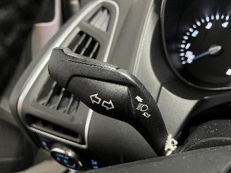 Ford Focus Focus 3 Hatchback 1.0 Ti-VCT EcoBoost 12V 100 (M2DA(Euro 5)) [74kW]  (=
02-2012/05-2018) picture 17