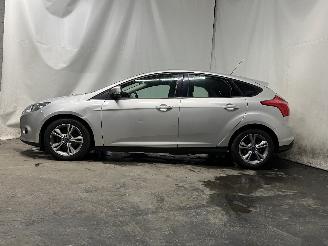 Ford Focus Focus 3 Hatchback 1.0 Ti-VCT EcoBoost 12V 100 (M2DA(Euro 5)) [74kW]  (=
02-2012/05-2018) picture 4