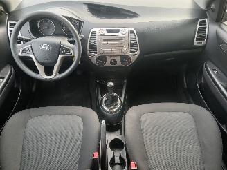Hyundai I-20 i20 Hatchback 1.2i 16V (G4LA) [57kW]  (09-2008/12-2012) picture 10